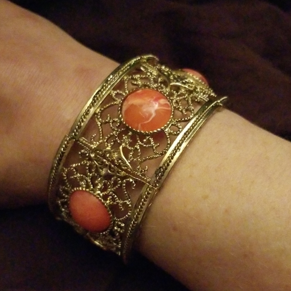 Forever 21 costume jewelry bracelet